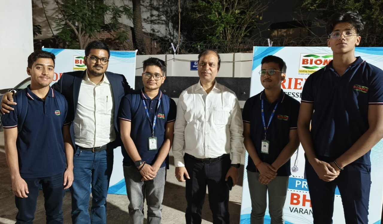 सिमडेगा के होनहारों ने NEET 2025 में लहराया परचम, जुड़वां भाइयों और दो छात्राओं ने किया जिले का नाम रोशन 4 20250618 141223