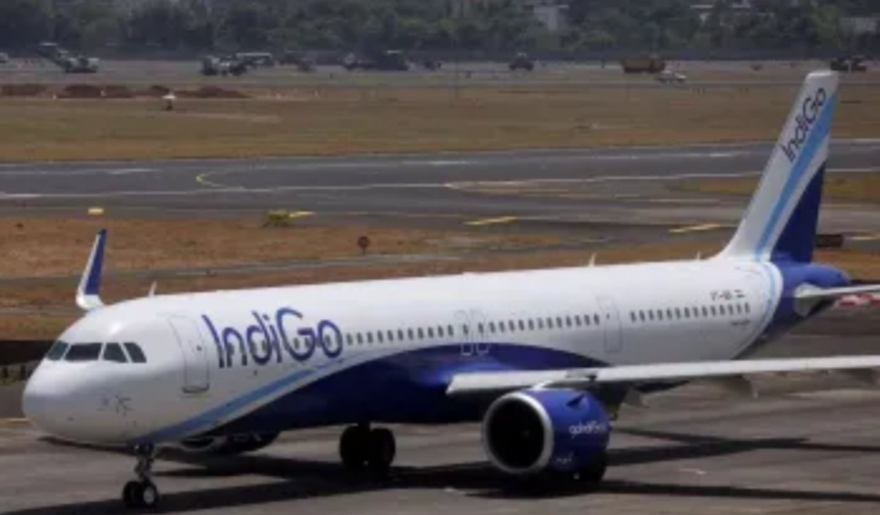 दिल्ली से लेह जा रही इंडिगो फ्लाइट की आपात लैंडिंग, 180 यात्री सुरक्षित 4 20250619 100531