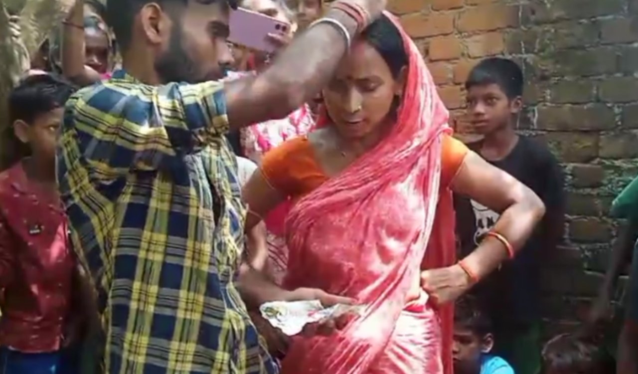 प्यार की पंचायत: तीन बच्चों की मां का 21 साल के प्रेमी से प्रेम, पति ने खुद कराई बीवी की शादी, फिर लौट आई पत्नी 4 20250619 153656