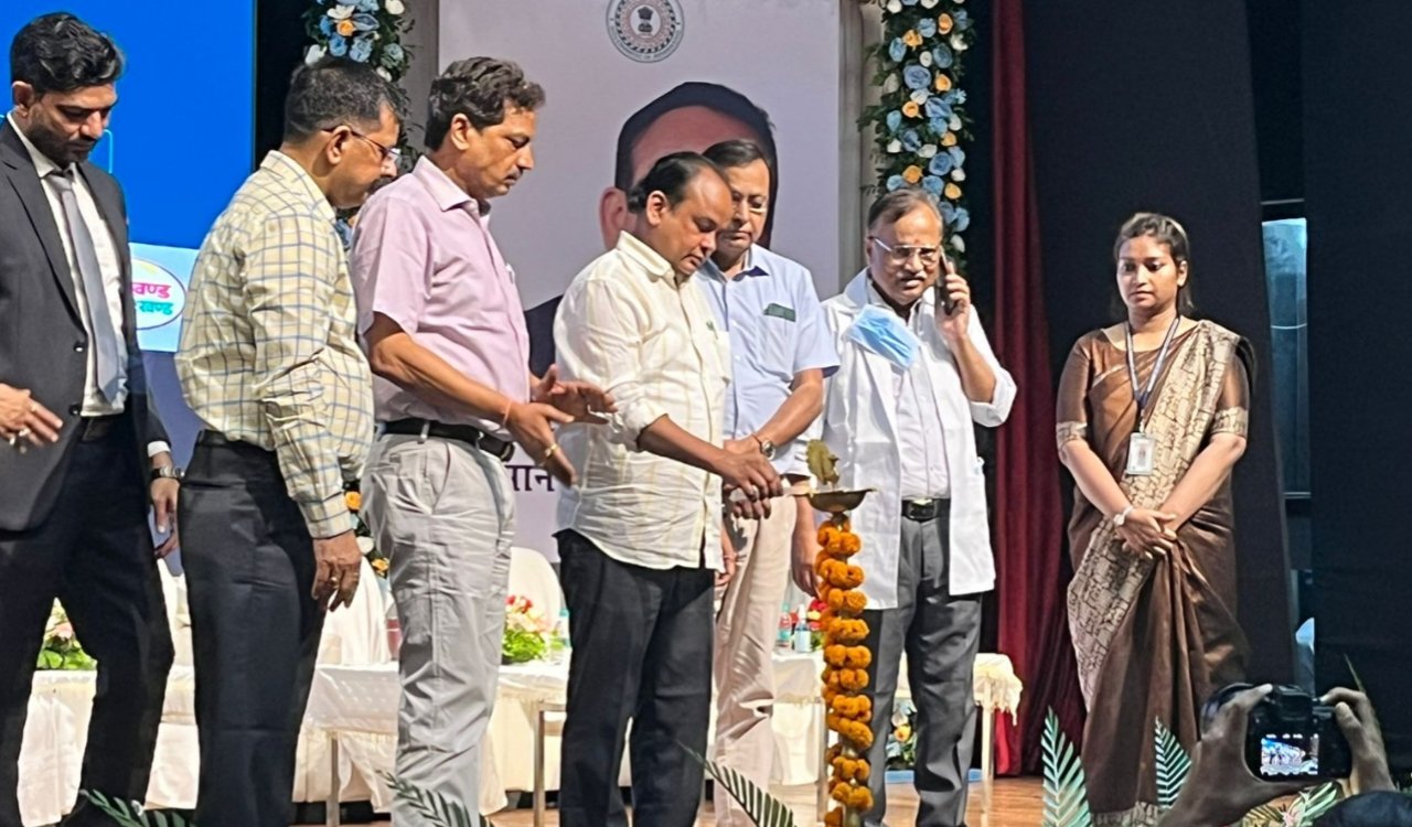 झारखंड बना सिकल सेल उन्मूलन का मॉडल राज्य: स्वास्थ्य मंत्री डॉ. इरफान अंसारी 3 20250619 163219