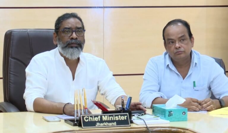 मुख्यमंत्री हेमन्त सोरेन ने भारी बारिश को लेकर उपायुक्तों को दिए अलर्ट मोड में रहने के निर्देश
