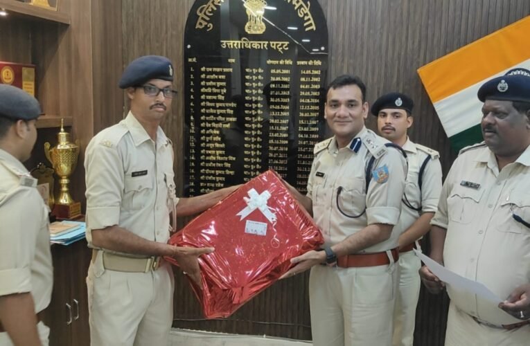 कर्तव्यनिष्ठा के लिए ट्रैफिक पुलिसकर्मी गोविंद अखौरी बने ‘हीरो ऑफ द वीक’