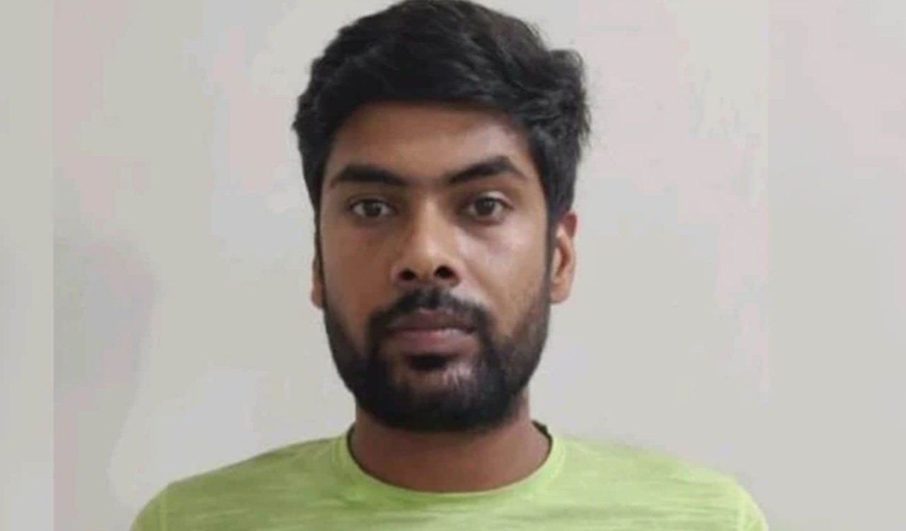 पाकिस्तान के लिए जासूसी के आरोप में भारतीय नौसेना का क्लर्क गिरफ्तार, ऑपरेशन सिंदूर के दौरान भी भेजी थी खुफिया जानकारी 3 20250626 123511