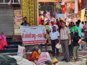 श्री सर्वेश्वरी समूह - शाखा राँची द्वारा ताड़ पत्ते से निर्मित हाथ पंखों का वितरण: जरूरतमंदों को गर्मी से राहत 14 IMG 20250601 WA0007