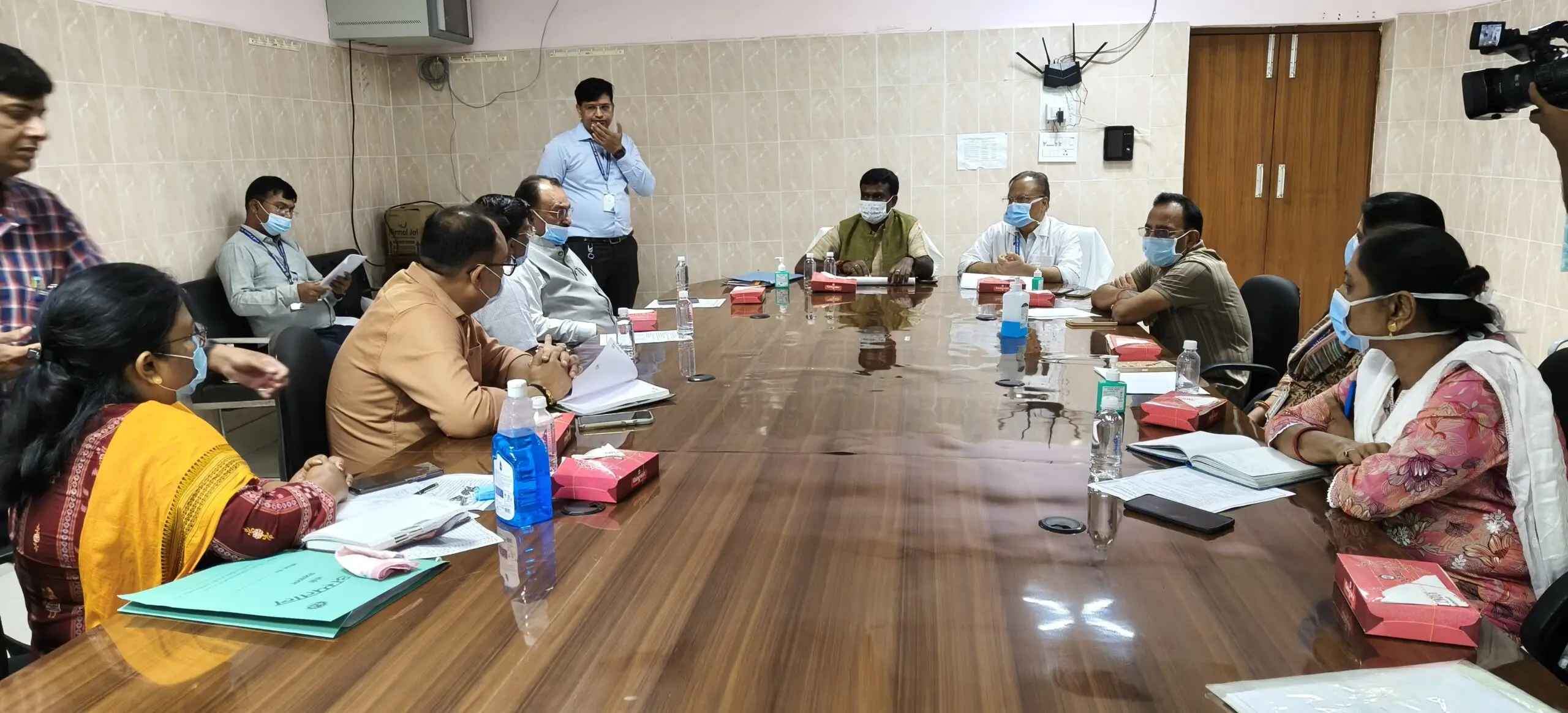 रांची उपायुक्त मंजूनाथ भजंत्री की अध्यक्षता में सदर अस्पताल प्रबंधन समिति की हुई महत्वपूर्ण बैठक। IMG-20250611-WA0025
