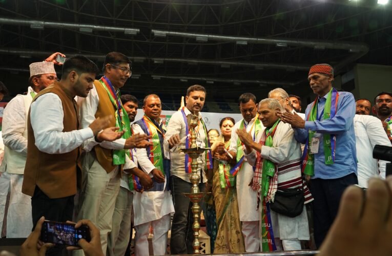 AJSU ने किया संघर्ष , JMM ने झारखंड आंदोलन की सौदेबाजी की:सुदेश महतो,पूर्व उपमुख्यमंत्री।