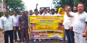 गिद्दी पुल बचाने के लिए ग्रामीणों का अनोखा 'भिक्षाटन' प्लान, झारखंड सरकार को चंदा देकर जगाएंगे! 5 Screenshot 20250603 170259