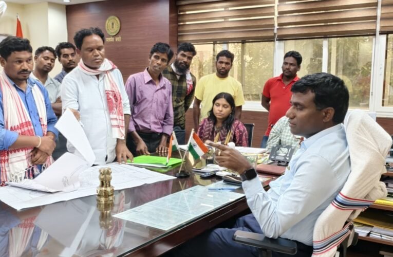 रांची में जनता दरबार बना जनता की उम्मीदों का केंद्र, छोटू महली को मिली विकलांग पेंशन, भू-माफियाओं के खिलाफ कार्रवाई के निर्देश