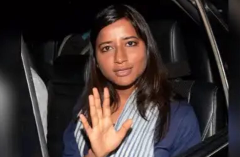 ईडी की पूर्व विधायक अंबा प्रसाद से जुड़े 8 ठिकानों पर छापेमारी, मनी लॉन्ड्रिंग से जुड़ा है मामला!