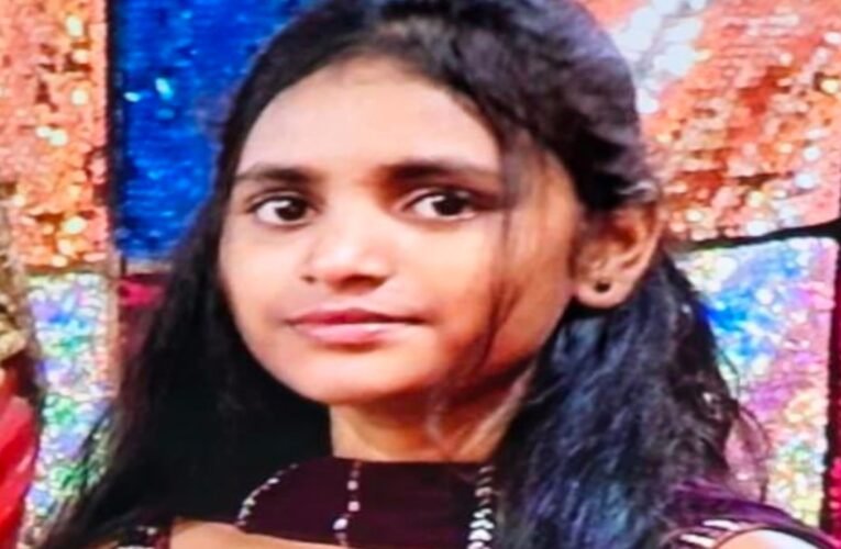 सरायकेला: आठवीं की छात्रा ने स्कूल ड्रेस में फांसी लगाकर की आत्महत्या, जांच में जुटी पुलिस