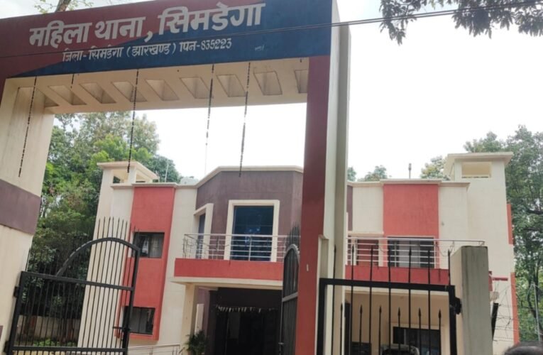 गर्भ में पल रहे बच्चे को पिता का नाम देने के लिए सुनैना ने लगाई न्याय की गुहार