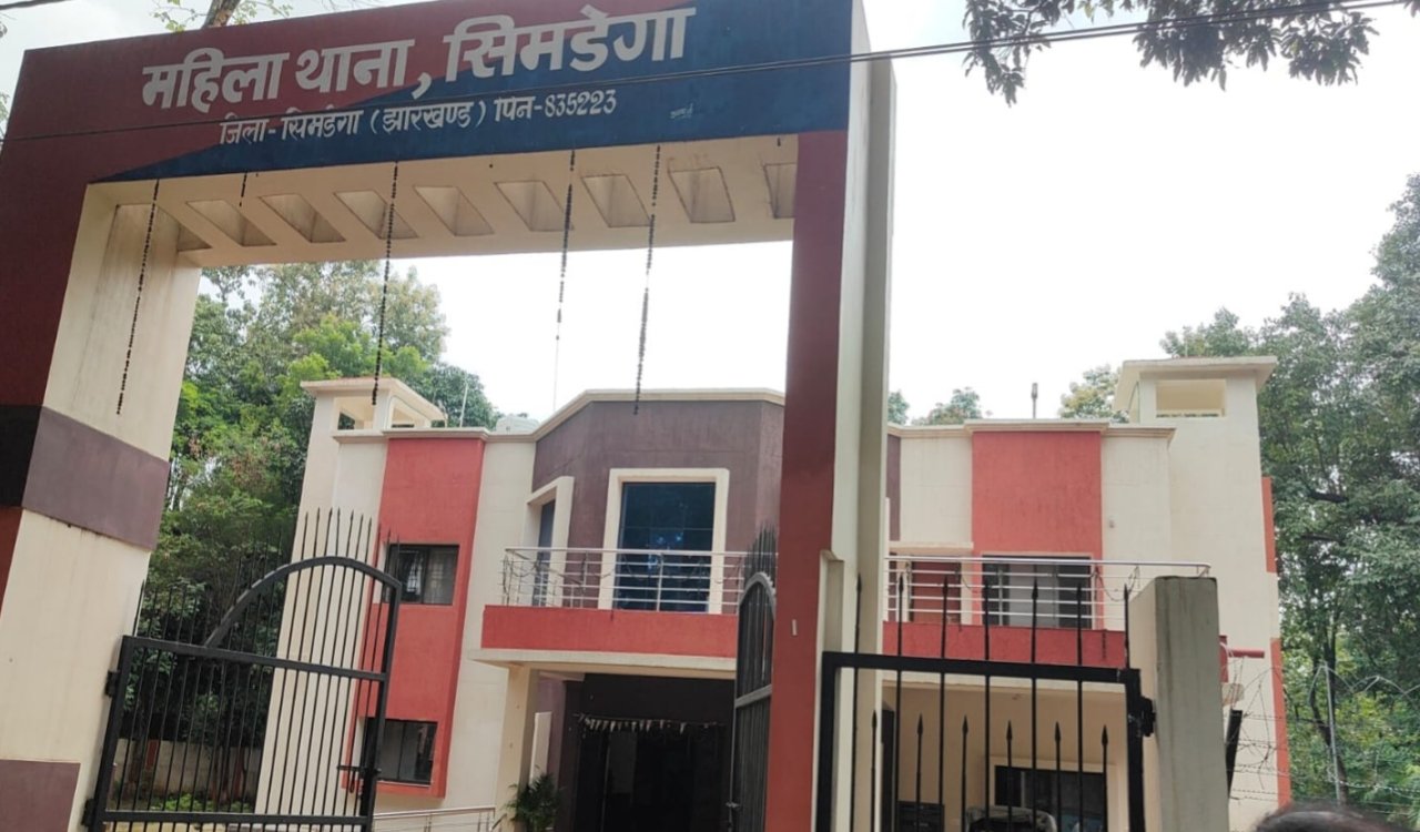 गर्भ में पल रहे बच्चे को पिता का नाम देने के लिए सुनैना ने लगाई न्याय की गुहार 4 20250707 135207