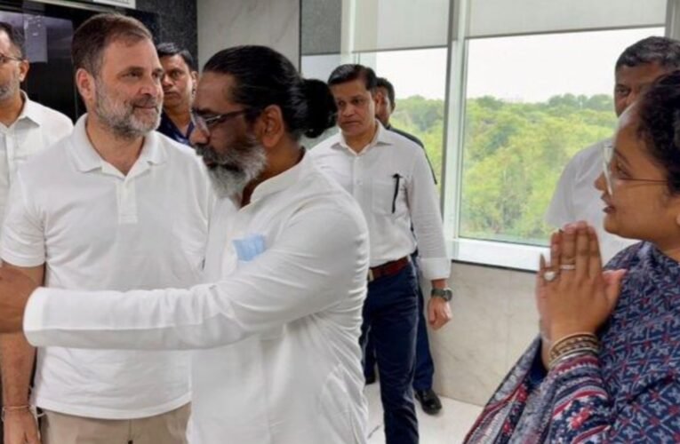 राहुल गांधी ने गंगाराम अस्पताल में शिबू सोरेन से की मुलाकात, शीघ्र स्वस्थ होने की कामना की