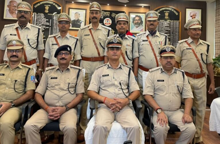 डीएसपी के पद पर प्रोन्नत अधिकारियों का सम्मान समारोह आयोजित