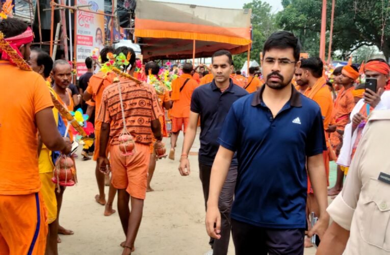 श्रावणी मेला 2025: दूसरी सोमवारी की तैयारियों का उपायुक्त ने लिया जायजा, रुटलाइन और होल्डिंग पॉइंट्स का किया निरीक्षण
