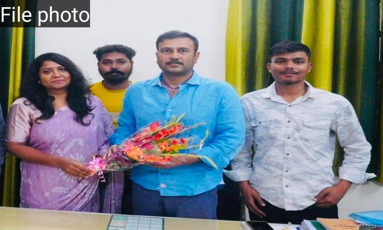 आजसू पार्टी में पतझड़ का मौसम ,संकट गहराया: विजय साहू , सुरेंद्र महतो , पवन साहू के बाद अब आजसू के केंद्रीय महासचिव रीना गोडसोरा ने भी छोड़ा साथ 4 20250721 150706