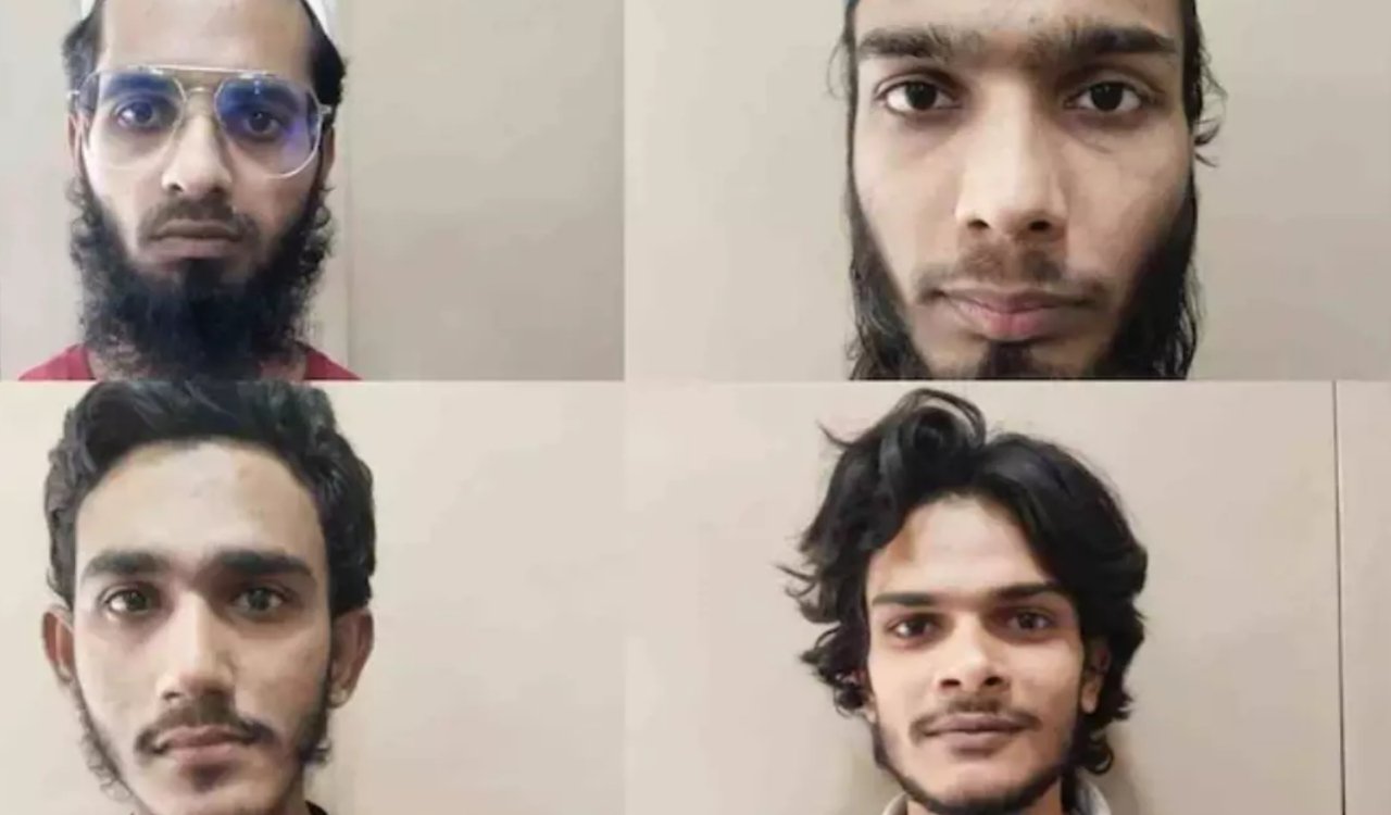 गुजरात ATS ने अल-कायदा के AQIS मॉड्यूल का किया भंडाफोड़, दिल्ली, नोएडा और गुजरात से 4 आतंकी गिरफ्तार 20250723_175750