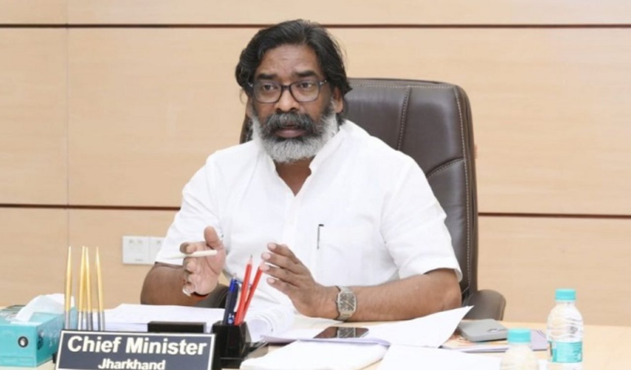 झारखण्ड मंत्रिपरिषद की बैठक में महत्वपूर्ण निर्णय: उग्रवादी घटनाओं में शहीद सैनिकों के आश्रितों को अनुग्रह अनुदान, नई नियमावलियों को मंजूरी 4 20250724 165155