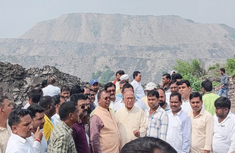 धनबाद: जमनिया में चाल धंसने का मामला, सरयू राय ने उठाए गंभीर सवाल, कहा मॉनसून सत्र में विधानसभा में उठाएंगे मामला। 