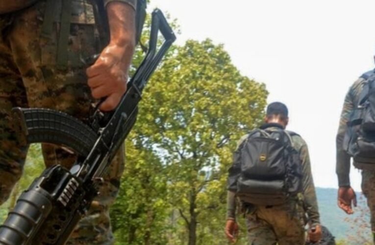 छत्तीसगढ़ में नक्सलवाद को बड़ा झटका: चार जिलों में 66 नक्सलियों ने किया सरेंडर