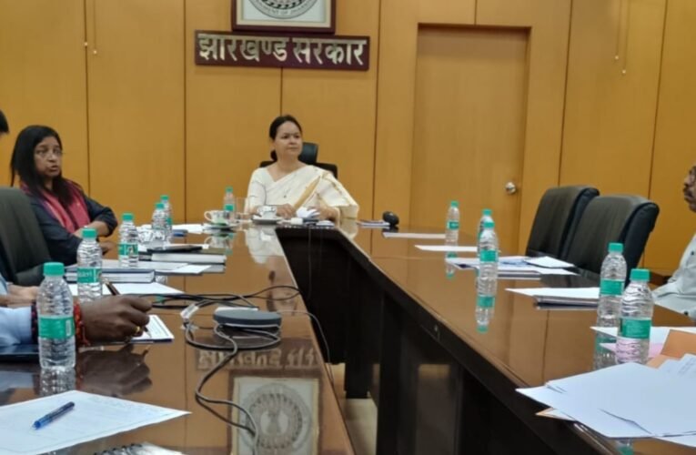 स्वतंत्रता दिवस 2025: रांची और दुमका में मुख्य समारोह की तैयारियों को लेकर मुख्य सचिव की समीक्षा बैठक