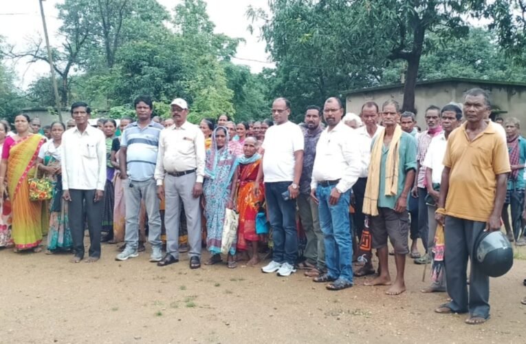 झारखंड मुक्ति मोर्चा ग्रामीणों की हर समस्या के साथ : अनिल कंडुलना