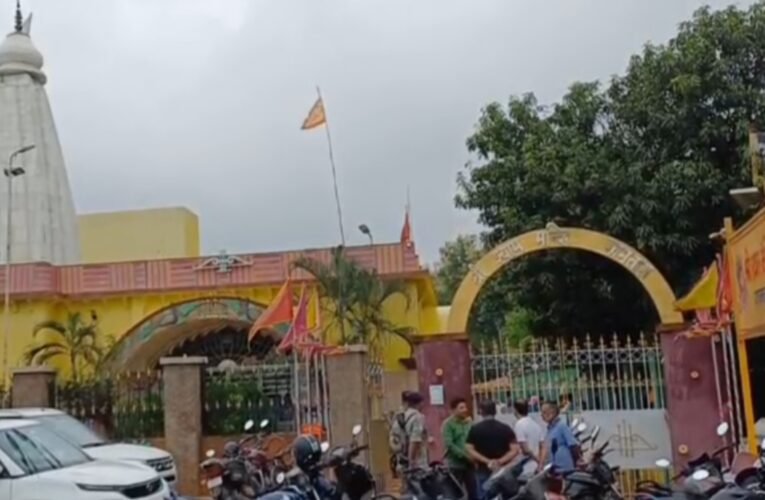 जामताड़ा श्याम मंदिर में लाखों की चोरी, पुलिस जांच में जुटी, फिंगरप्रिंट एक्सपर्ट बुलाए गए