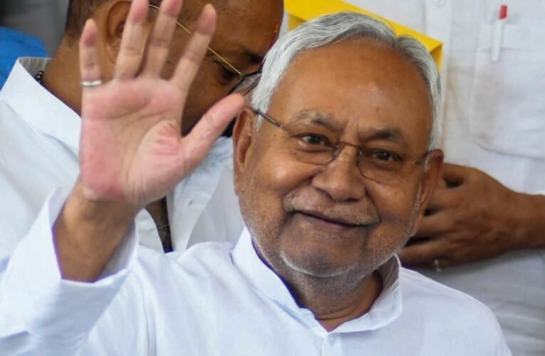 बिहार विधानसभा चुनाव से पहले CM नीतीश का मास्टरस्ट्रोक, पत्रकारों की पेंशन बढ़कर 15,000 रुपये मासिक