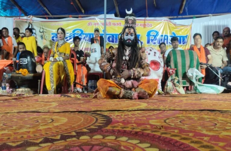 सावन के तीसरे सोमवार हर हर महादेव और बोल बम के जयकारों से गूंज उठा सिमडेगा