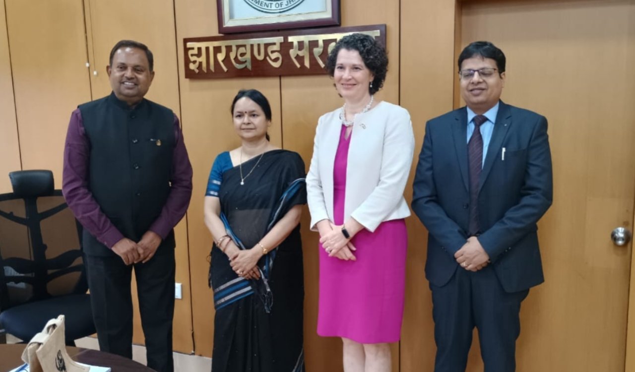 झारखंड में निवेश और सहयोग की संभावनाओं पर मुख्य सचिव के साथ अमेरिकी काउंसलेट जेनरल की बैठक 20250729_190655