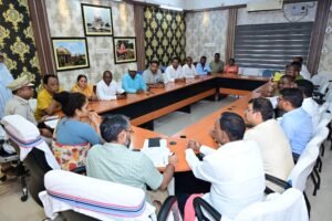 गिरिडीह: झामुमो विधायक कल्पना सोरेन ने परिसदन में आयोजित की प्रभावी बैठक, आजसू नेता ने की सराहना 7 IMG 20250717 WA0006