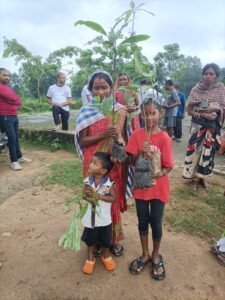 श्री सर्वेश्वरी समूह द्वारा राँची और सिमडेगा शाखाओं के तत्वावधान में 800 पौधों का रोपण व वितरण कार्यक्रम। 5 IMG 20250727 WA0064