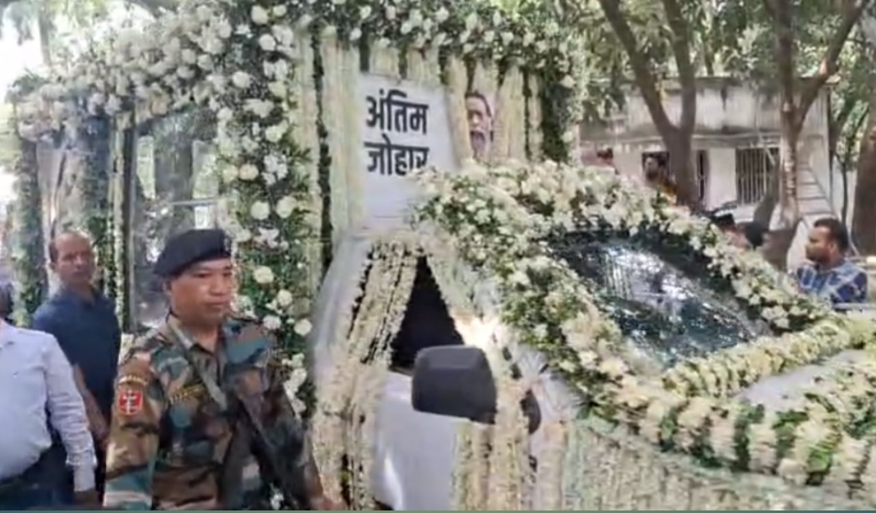 अंतिम सफर पर दिशोम गुरु शिबू सोरेन: पार्थिव शरीर झारखंड विधानसभा से नेमरा के लिए रवाना 4 20250805 121830