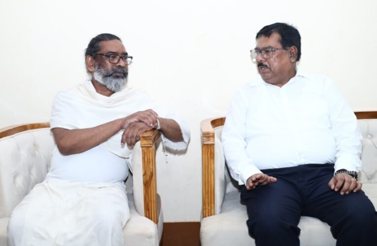 झारखंड उच्च न्यायालय के न्यायाधीश ने दी दिशोम गुरु शिबू सोरेन को श्रद्धांजलि