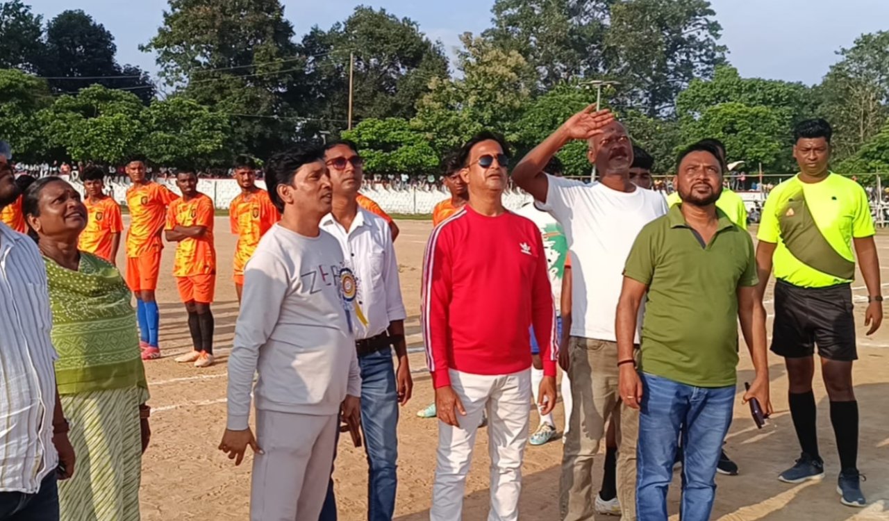 26वां वीर शहीद थॉमस सोरेगं फुटबॉल टूर्नामेंट: एस.ए. ब्रदर्स सबडेगा और जयदुर्गा एफसी 15 अगस्त को भिड़ेंगे फाइनल में। 20250813_222738