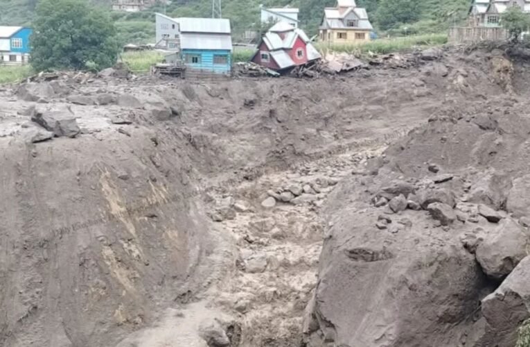 किश्तवाड़ में बादल फटने से 17 की मौत, राहत-बचाव कार्य तेज, अमित शाह ने लिया जायजा