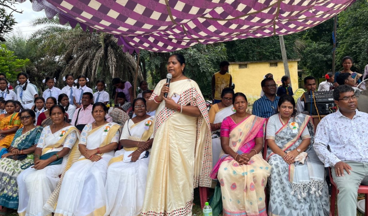 सिमडेगा में विधायक भूषण बाड़ा के प्रयासों से खेलों का विकास: जोसिमा खाखा 20250815_195938