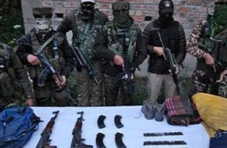 उत्तरी कश्मीर के बांदीपोरा में लश्कर-ए-तैयबा के दो आतंकी सहयोगी गिरफ्तार, हथियार बरामद