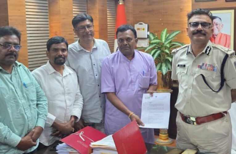 आजसू ने मुख्य सचिव और डीजीपी को सौंपा ज्ञापन: सुदेश महतो की हत्या की साजिश की NIA जांच की मांग