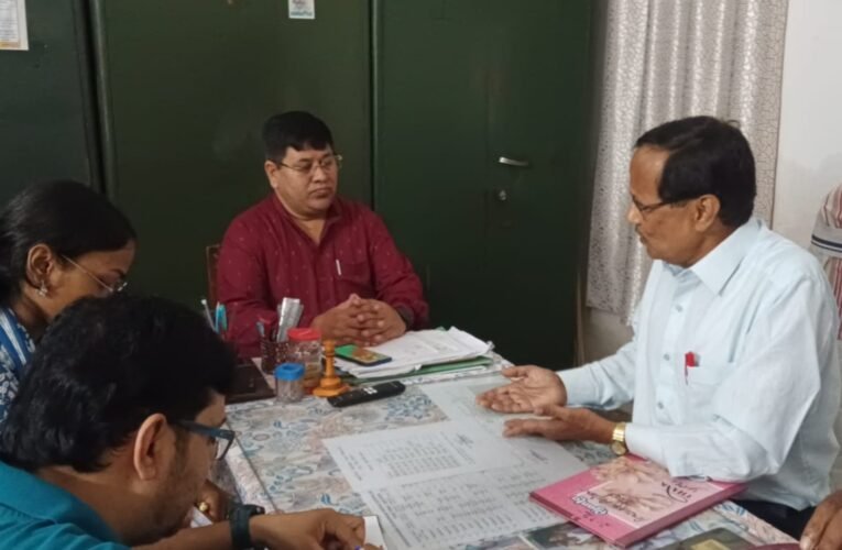 श्रद्धानंद सेवाश्रम स्कूल प्रकरण: झारखंड पेरेंट्स एसोसिएशन ने की उच्चस्तरीय जांच की मांग, प्राचार्य ने बताया पारिवारिक विवाद से जुड़ा मामला