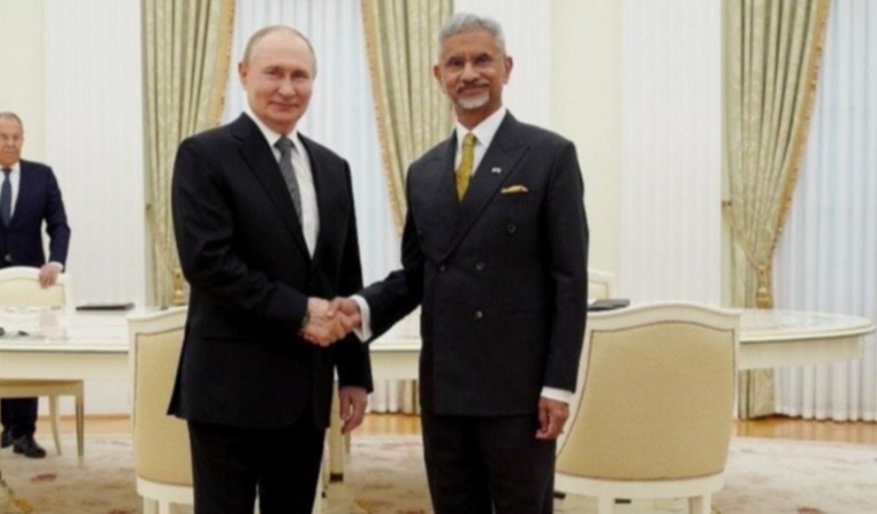 रूस में पुतिन से मिले जयशंकर, टैरिफ वॉर के बीच अमेरिका को दिया स्पष्ट संदेश 20250821_224721