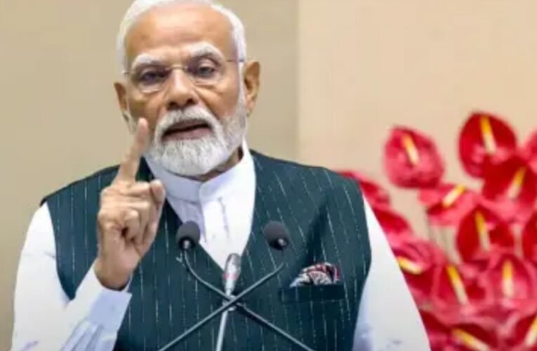 मेड इन इंडिया’ सेमीकंडक्टर चिप 2025 के अंत तक बाजार में, 6G पर भी तेजी से काम: पीएम मोदी