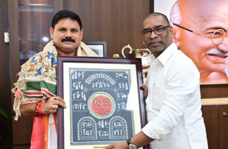 मुख्यमंत्री हेमन्त सोरेन ने केंद्रीय कोयला राज्यमंत्री के साथ की उच्च स्तरीय बैठक, खनन प्रभावित क्षेत्रों के विकास पर जोर