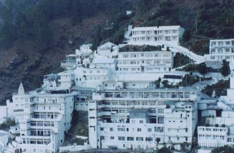 जम्मू-कश्मीर में प्राकृतिक आपदा: वैष्णो देवी यात्रा मार्ग पर भूस्खलन और डोडा में बादल फटने से 30 की मौत, 22 घायल