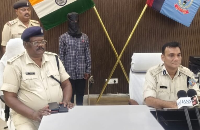 सरकारी शिक्षक के घर विधवा महिला का शव फंदे पर मिला, शिक्षक गिरफ्तार