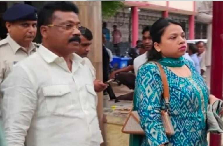 CBI कोर्ट का आज का फैसला बना नजीर : CNT एक्ट उलंघन में पहली बार किसी पूर्व मंत्री को सजा । पूर्व मंत्री एनोस एक्का को 7 साल की सजा, पत्नी मेनन समेत 9 अन्य दोषी, सीबीआई कोर्ट का फैसला