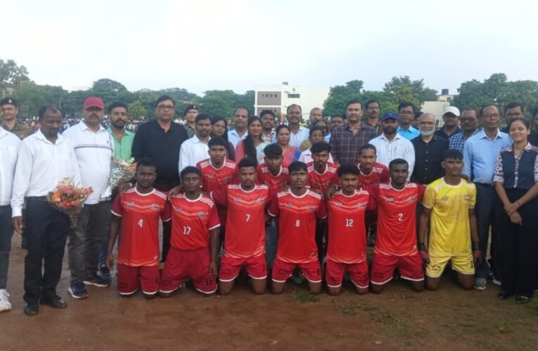 रांची में संपन्न हुआ 11वां पद्मश्री डॉ. रामदयाल मुंडा चैलेंज ट्रॉफी फुटबॉल टूर्नामेंट 2025