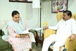 झारखंड में पेसा कानून को लेकर अहम मुलाकात: बंधु तिर्की ने दीपिका पांडेय सिंह को सौंपे संशोधन सुझाव 7 IMG 20250811 WA0014