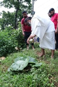 Traditional Shraddha rites of Dishom Guru Shibu Soren completed in Nemra, CM Hemant Soren prayed for the peace of the departed soul.