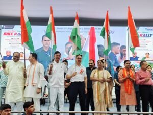 हर घर तिरंगा अभियान के तहत नई दिल्ली में भव्य तिरंगा बाइक रैली, हजारों लोग हुए शामिल। 6 IMG 20250812 WA0051